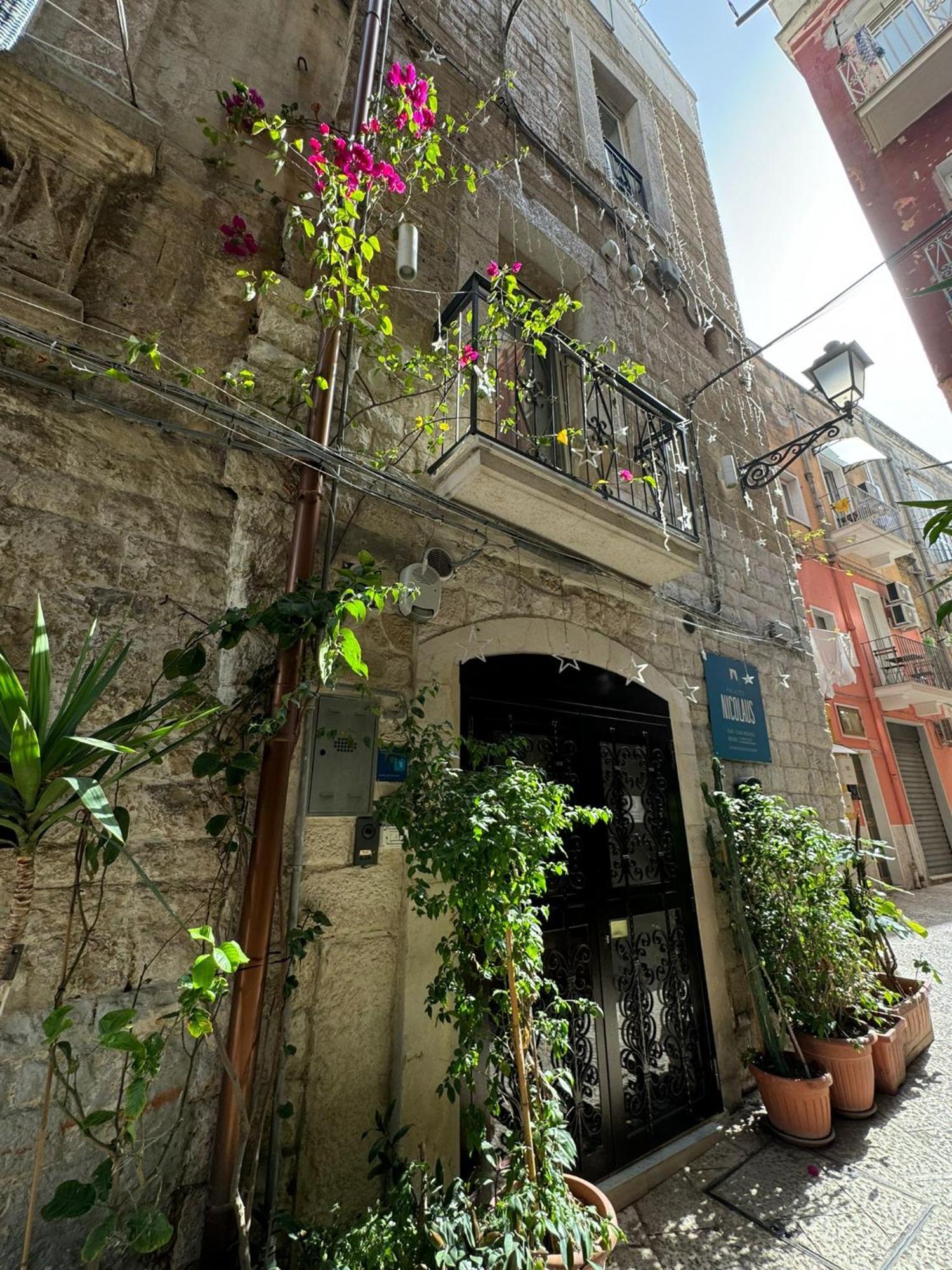 Palazzo Nicolaus Del Borgo Antico Bed & Breakfast Bari Dış mekan fotoğraf